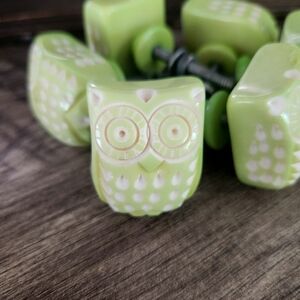 🦉 Hand Carved Owl Dresser Nobs (6)